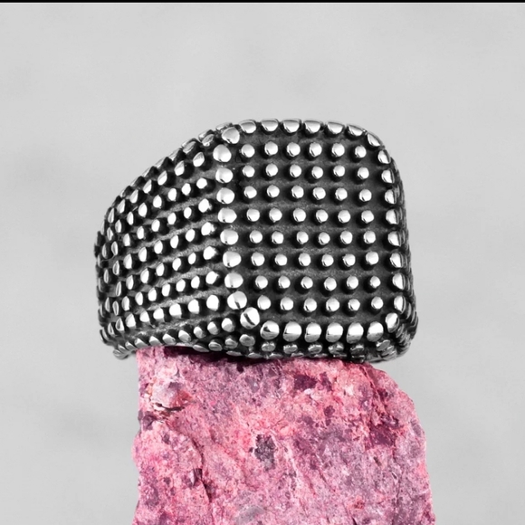 Black and Silver Mesh Ring. S9 - Picture 5 of 5